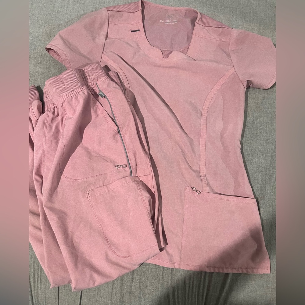 Pink Cherokee Infinity Scrub Set Sz Small